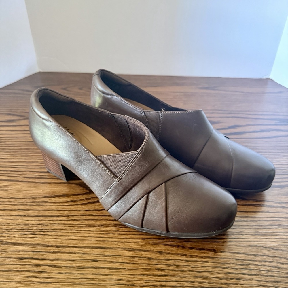 Clarks Unstructured Shoes Womens Damson Adele Comfort Heel Leather Size 9.5 Wide